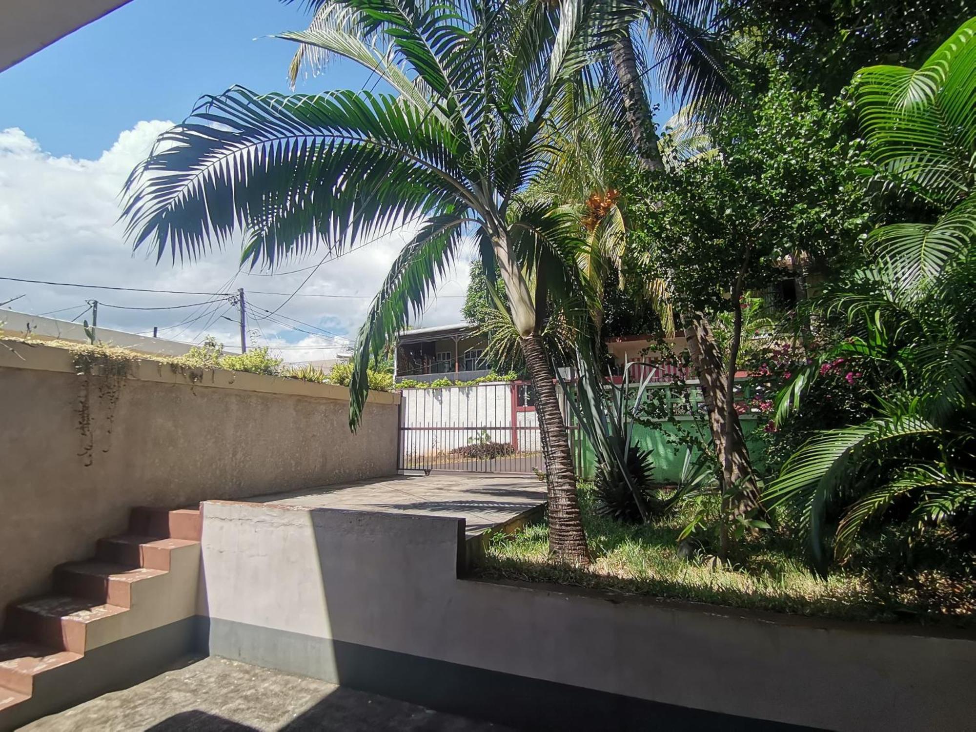 Modern Apartment/3Bedrooms/2Bathrooms/Rooftop/Jacuzzi Pointe aux Sable Bagian luar foto