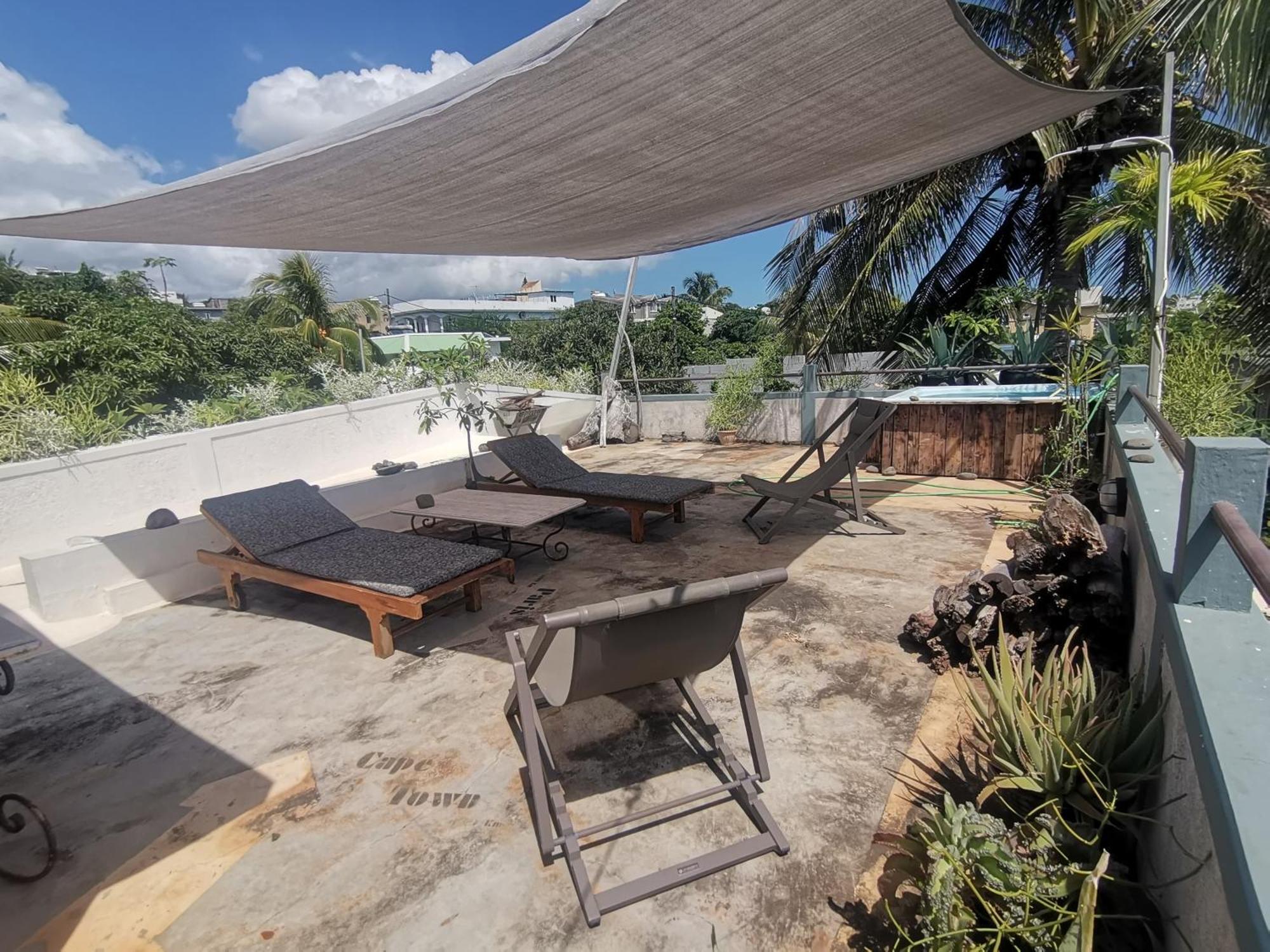 Modern Apartment/3Bedrooms/2Bathrooms/Rooftop/Jacuzzi Pointe aux Sable Bagian luar foto