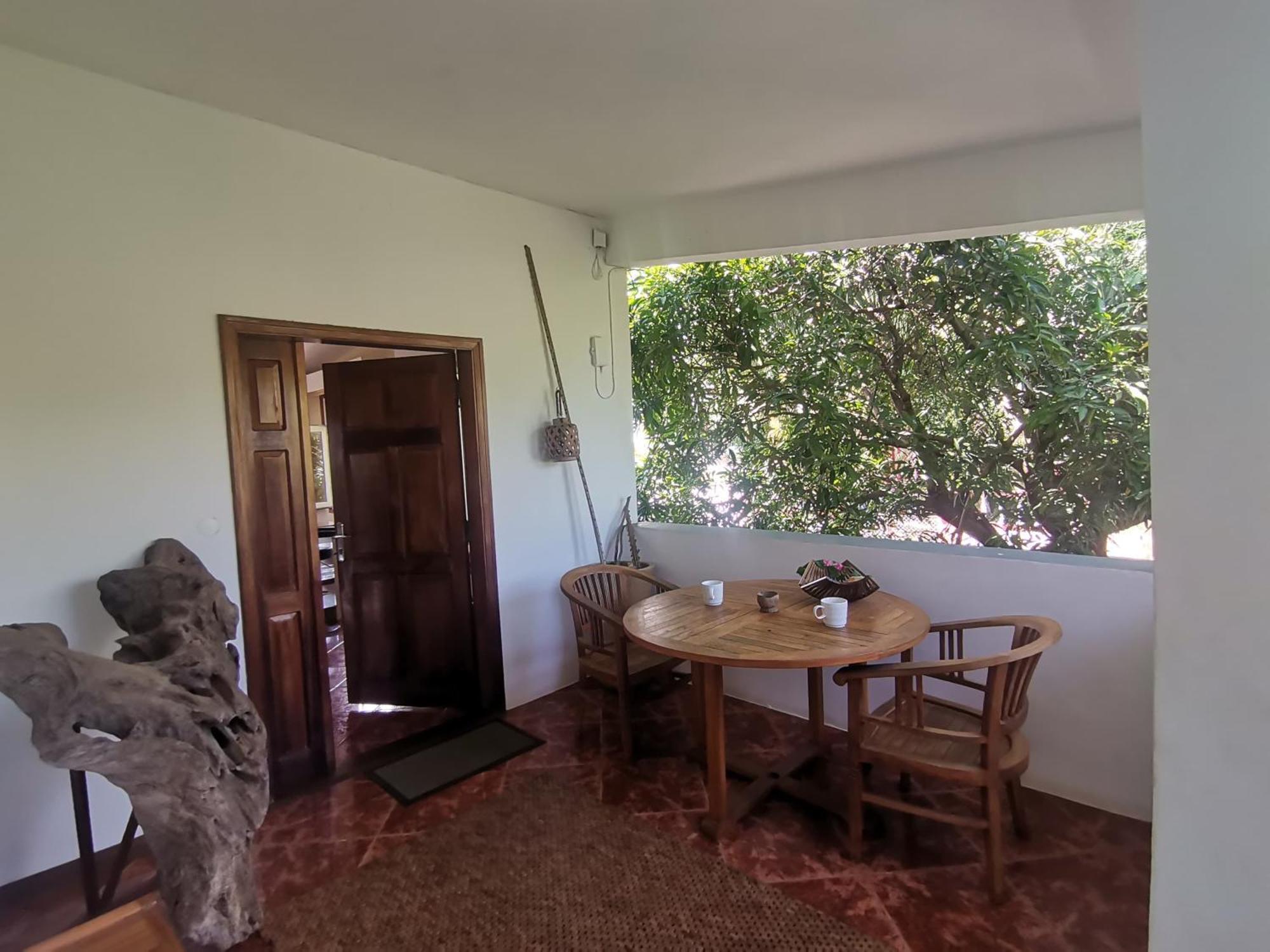 Modern Apartment/3Bedrooms/2Bathrooms/Rooftop/Jacuzzi Pointe aux Sable Bagian luar foto