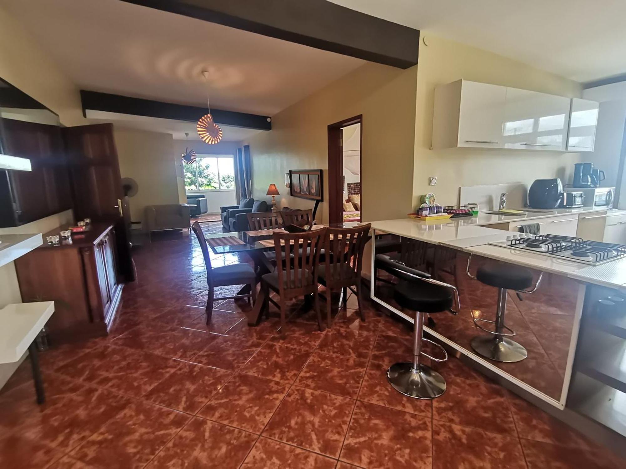 Modern Apartment/3Bedrooms/2Bathrooms/Rooftop/Jacuzzi Pointe aux Sable Bagian luar foto