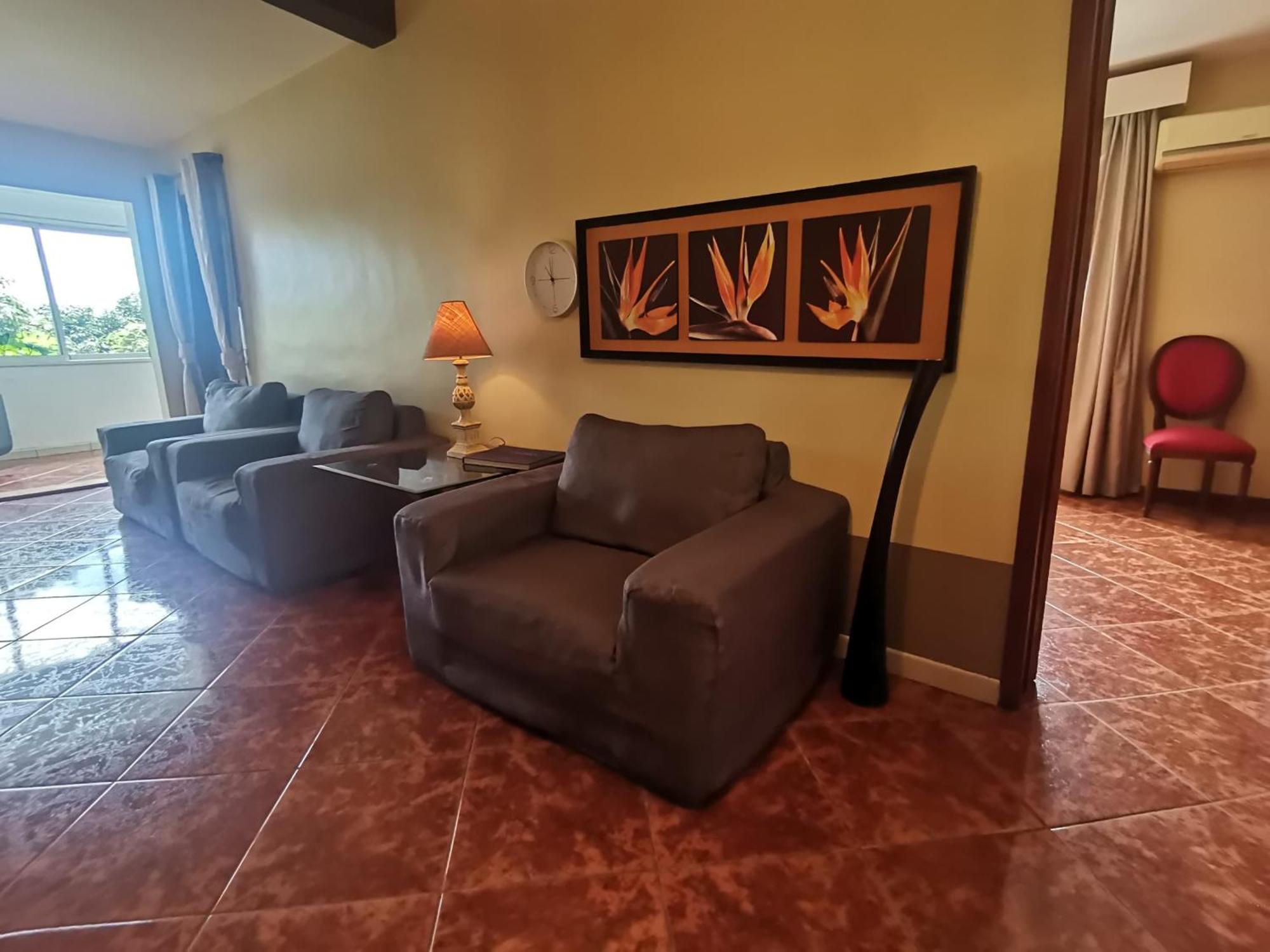 Modern Apartment/3Bedrooms/2Bathrooms/Rooftop/Jacuzzi Pointe aux Sable Bagian luar foto